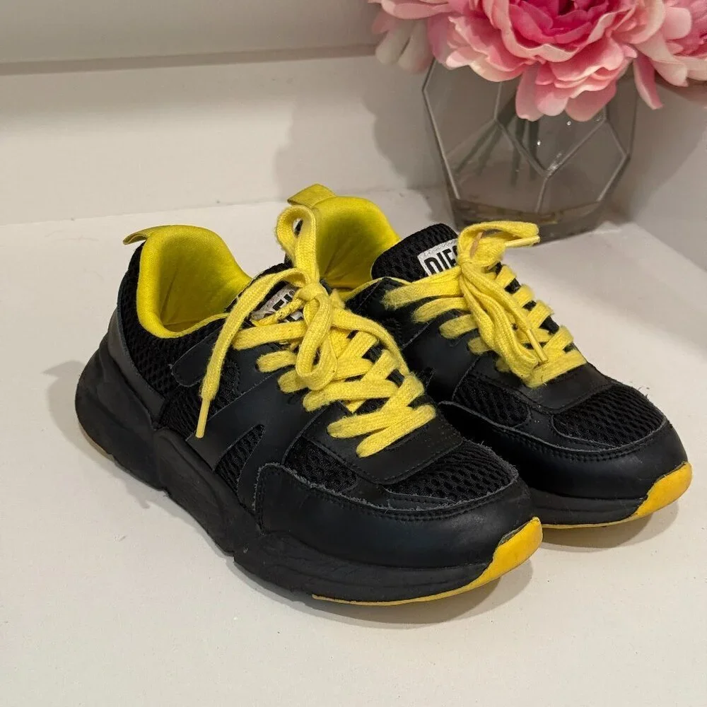Diesel kids black and yellow sneakers size 5